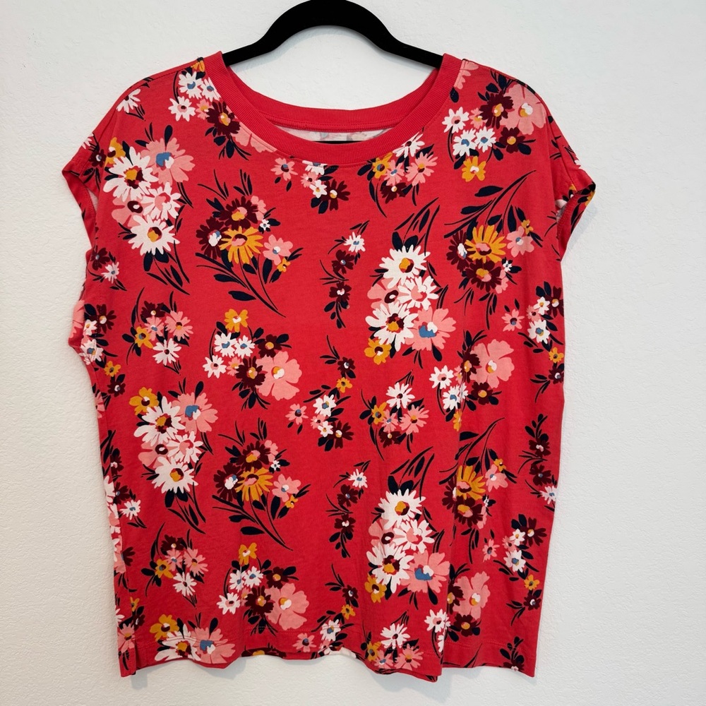 Loft Lot of 2 Sleeveless Spring Tops Basic White Shirt and Floral Print Top